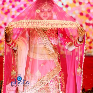 11 Bridal Poses With Dupatta To Add In Your Wedding Album